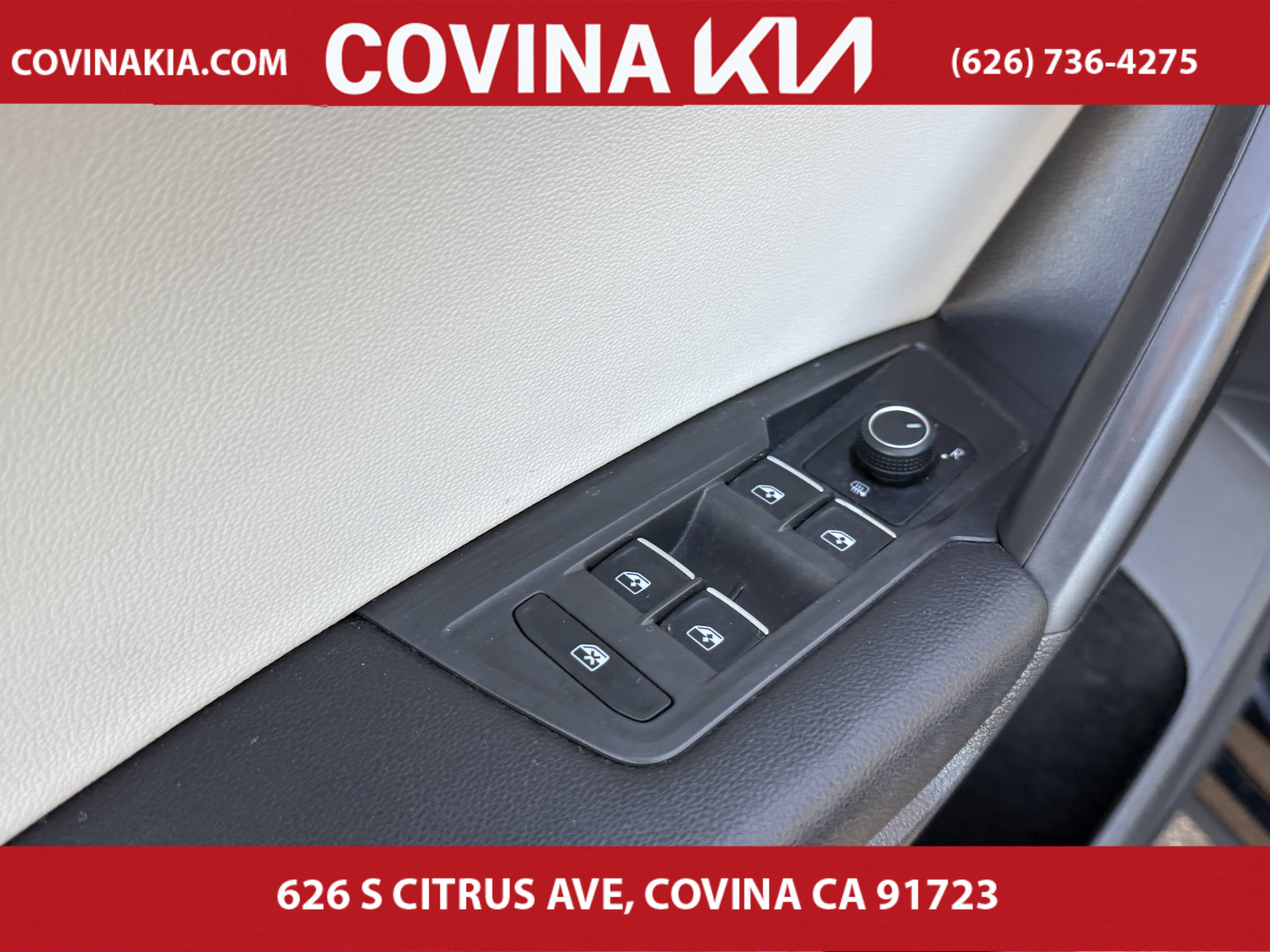 Used 2021 Volkswagen Tiguan SE w/ Panoramic Sunroof Package image 13