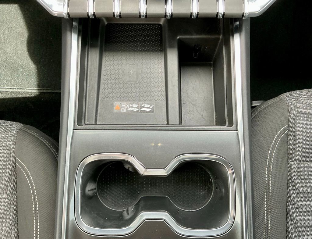 Used 2025 GMC Acadia Elevation image 36