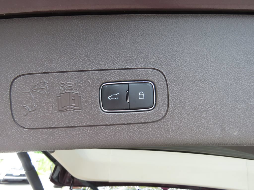 Used 2023 Lincoln Aviator AWD w/ Premium Package image 19
