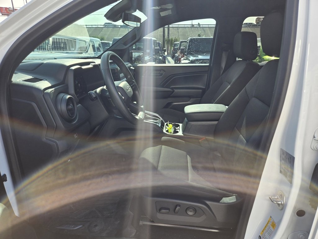 Used 2024 Chevrolet Colorado Trail Boss w/ Technology Package image 8