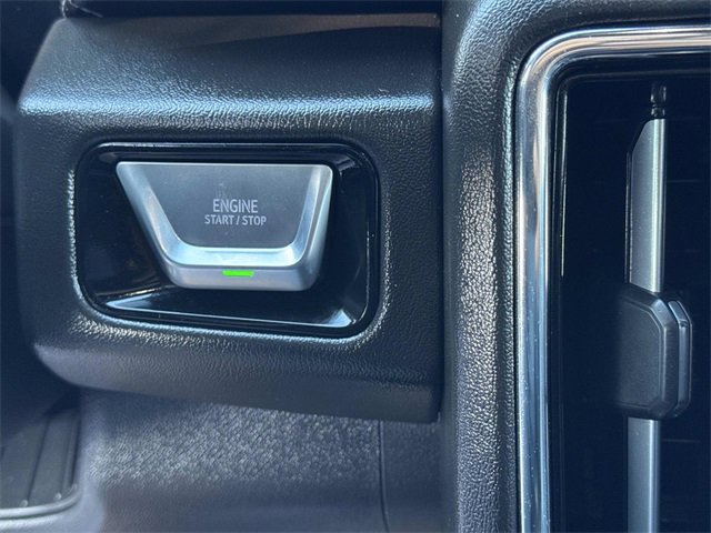 Used 2025 GMC Yukon Denali image 15