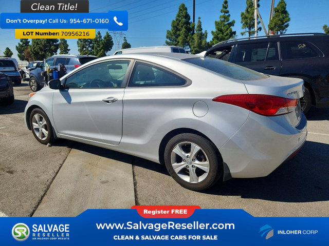Used 2013 Hyundai Elantra FWD image 3
