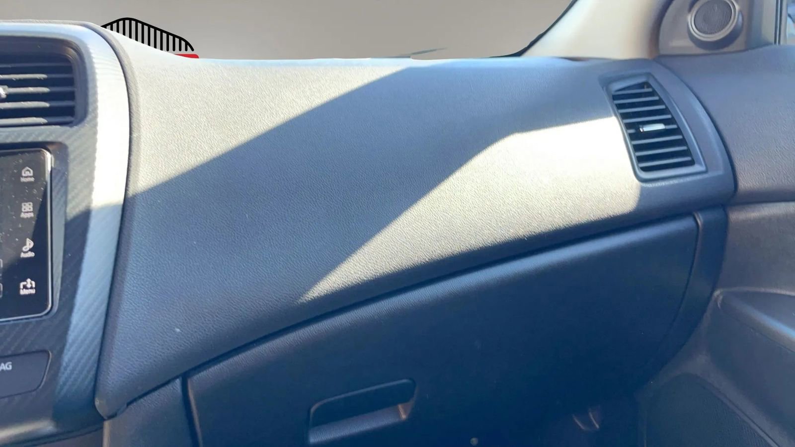 Used 2019 Mitsubishi Outlander Sport LE AWD/4WD image 17