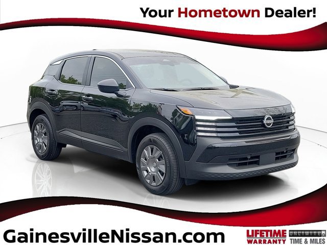 Used 2025 Nissan Kicks S image 1