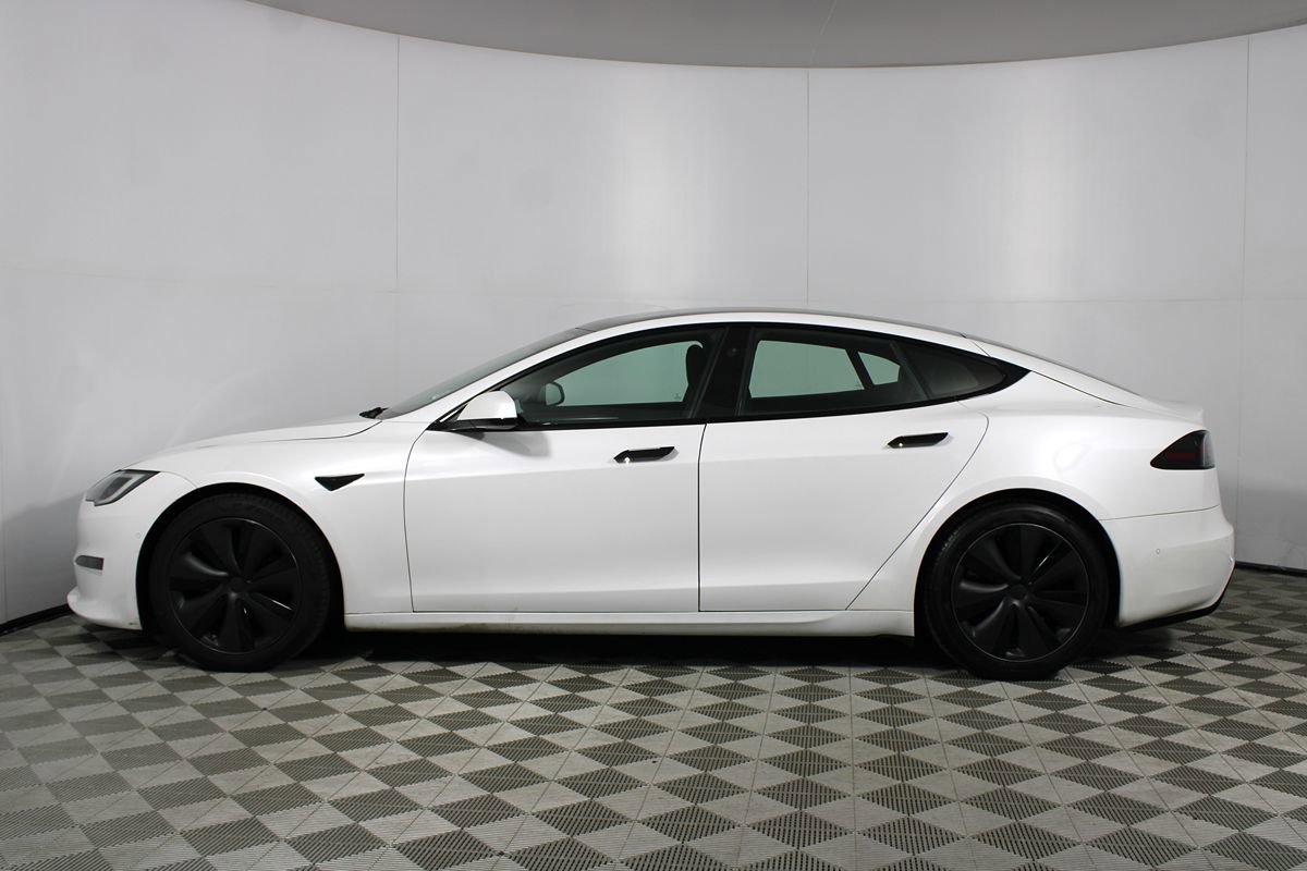 Used 2022 Tesla Model S AWD/4WD image 35