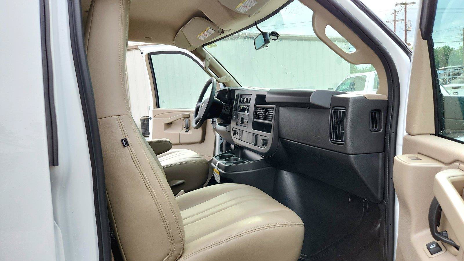 New 2026 Chevrolet Express 3500 Extended RWD image 23
