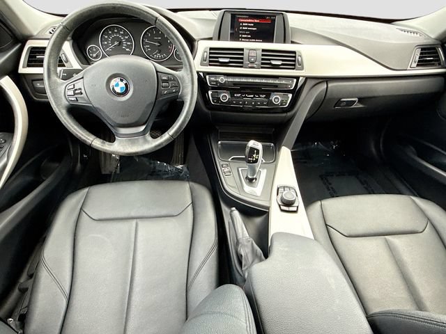 Used 2018 BMW 320i Sedan RWD image 15
