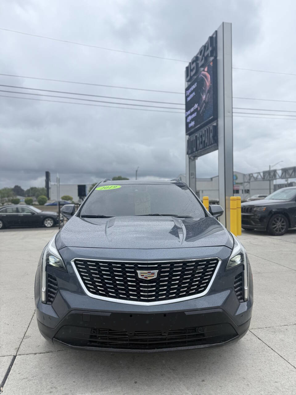 Used 2019 Cadillac XT4 Sport w/ Driver Awareness Package image 2