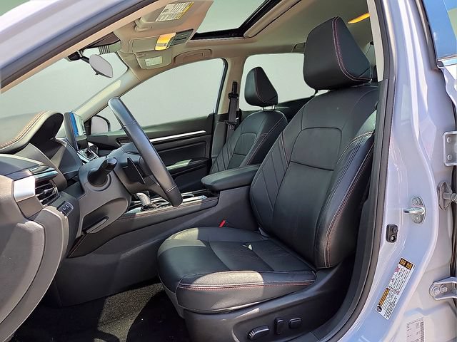 Used 2024 Nissan Altima 2.5 SR w/ SR Premium Package FWD image 17