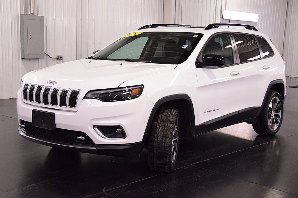 Used 2022 Jeep Cherokee Limited w/ Elite Package image 3