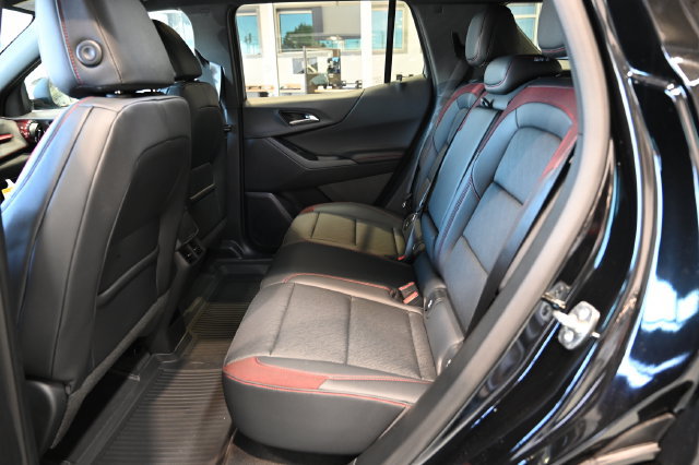 New 2027 Chevrolet Equinox RS w/ LPO, Floor Liner Package FWD image 11