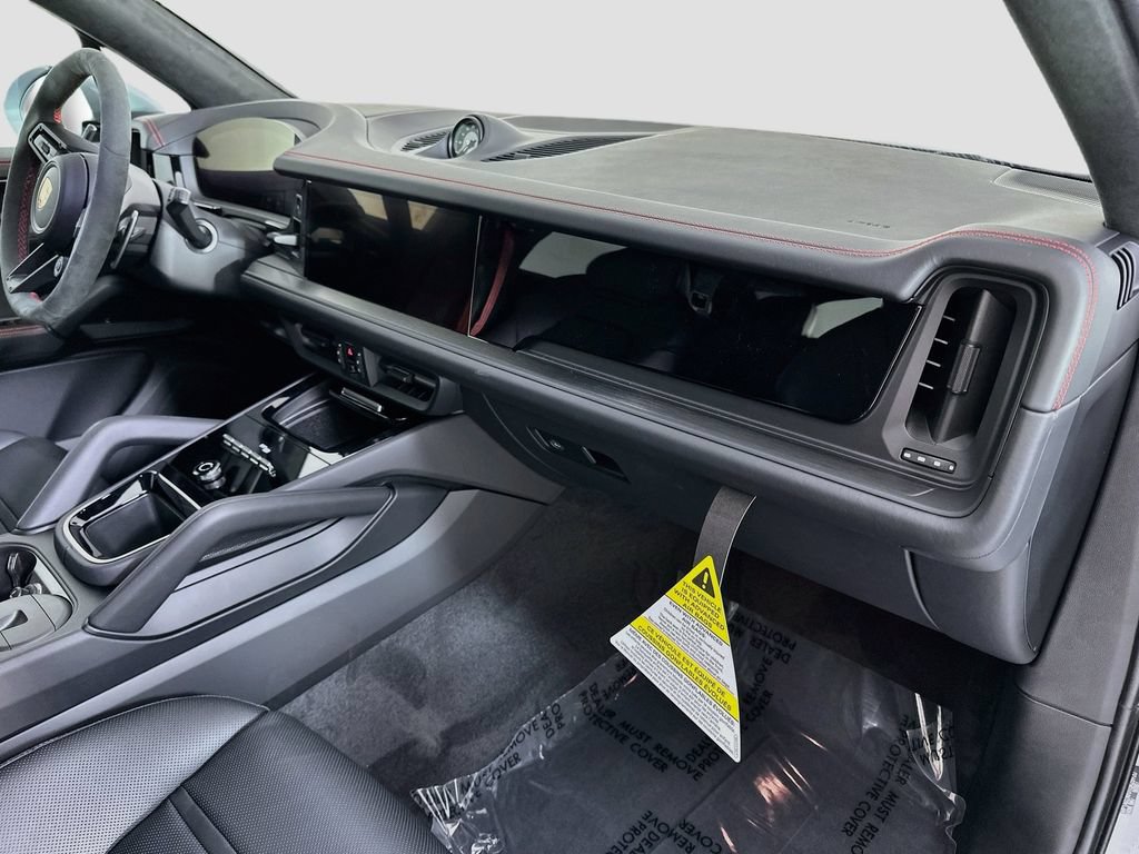 New 2026 Porsche Cayenne GTS AWD/4WD image 31