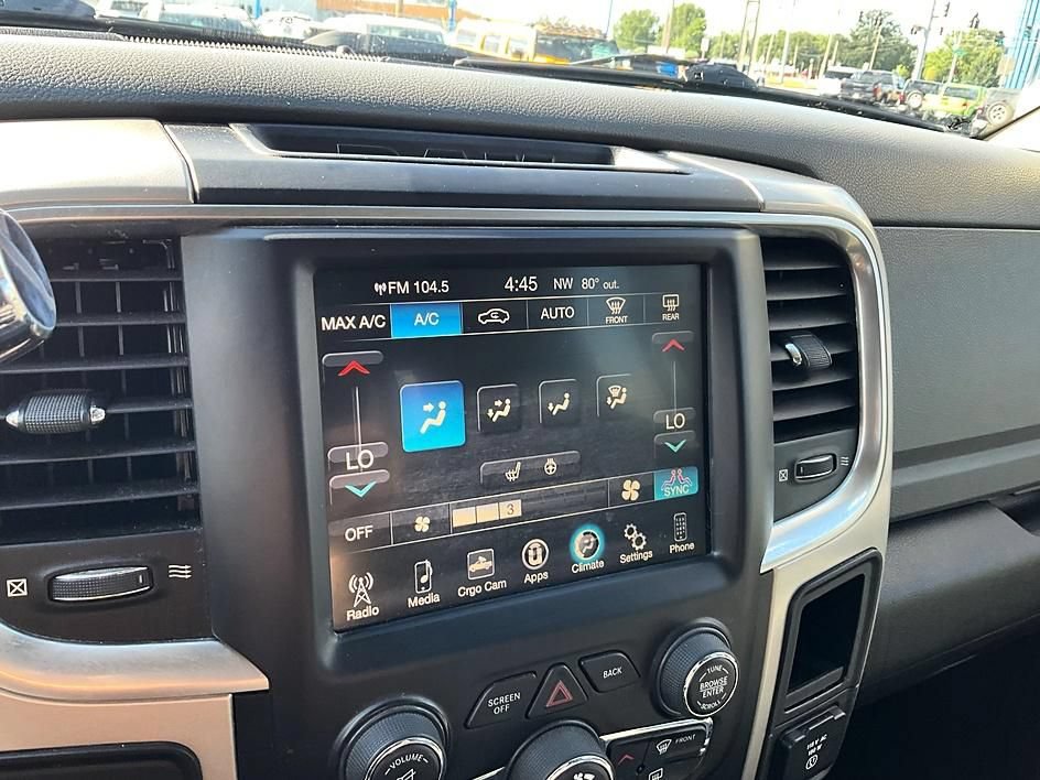 Used 2017 RAM 2500 SLT w/ Black Appearance Group AWD/4WD image 24