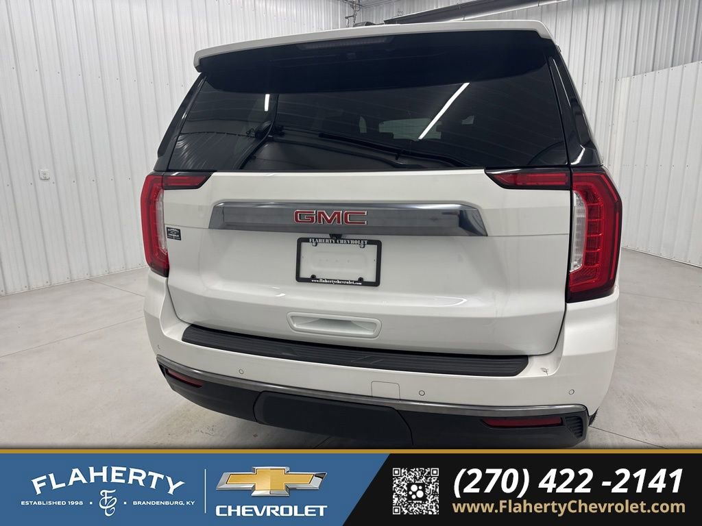 Used 2024 GMC Yukon AT4 w/ Technology Package image 4