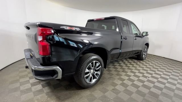 Used 2022 Chevrolet Silverado 1500 LT AWD/4WD image 6