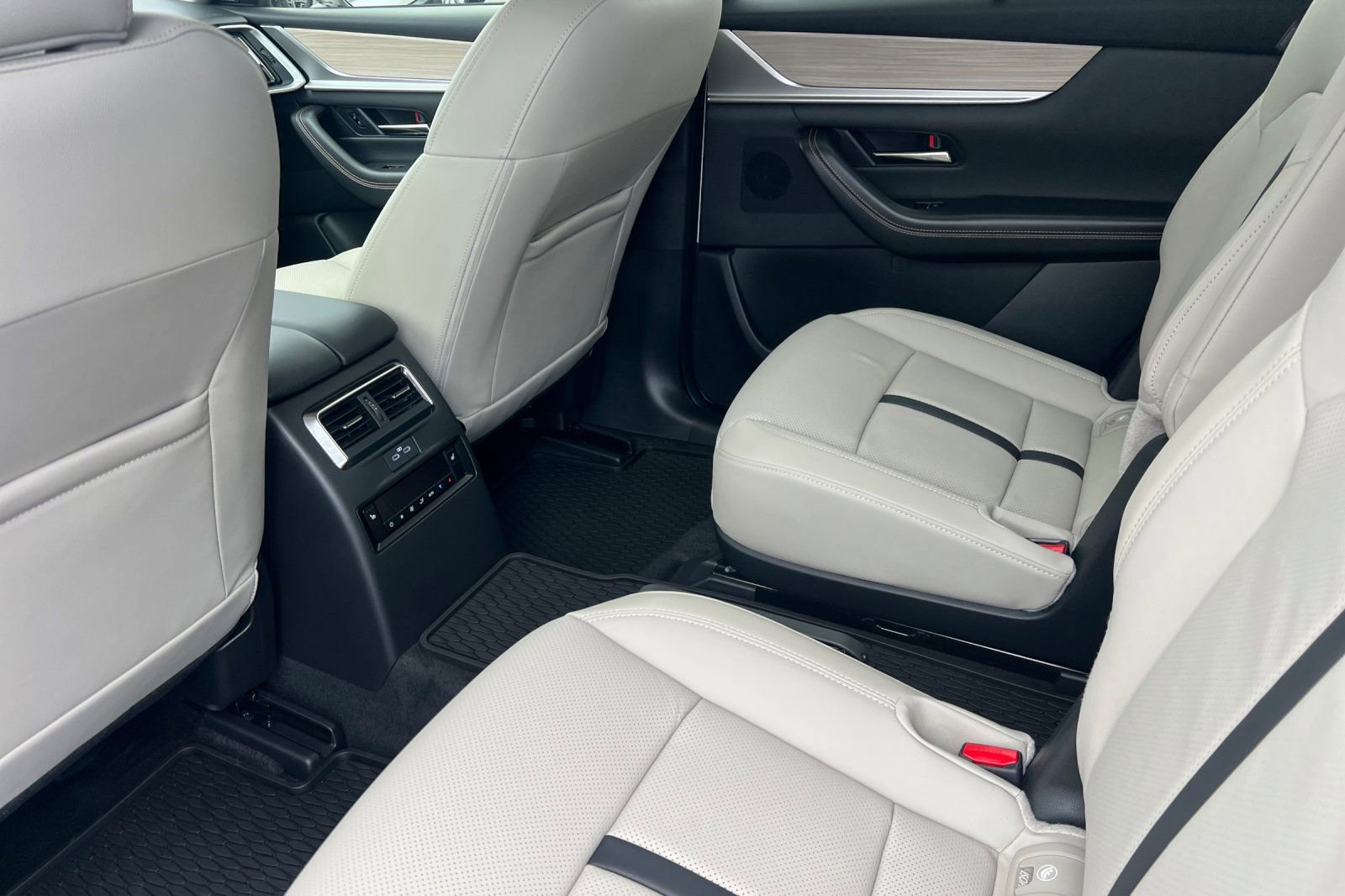 New 2026 MAZDA CX-90 3.3 Turbo w/ Premium Sport Pkg image 9