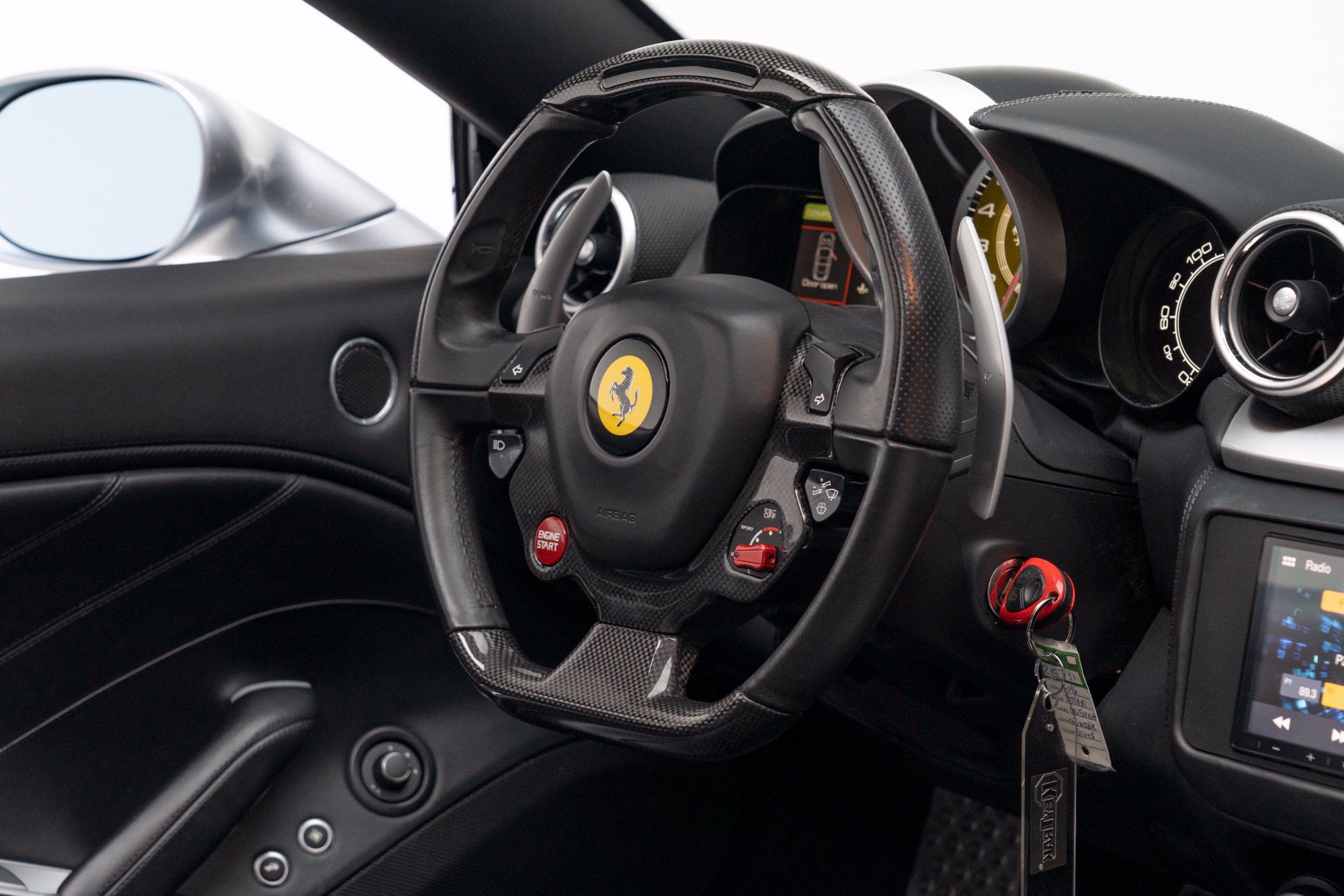 Used 2016 Ferrari California T RWD image 37