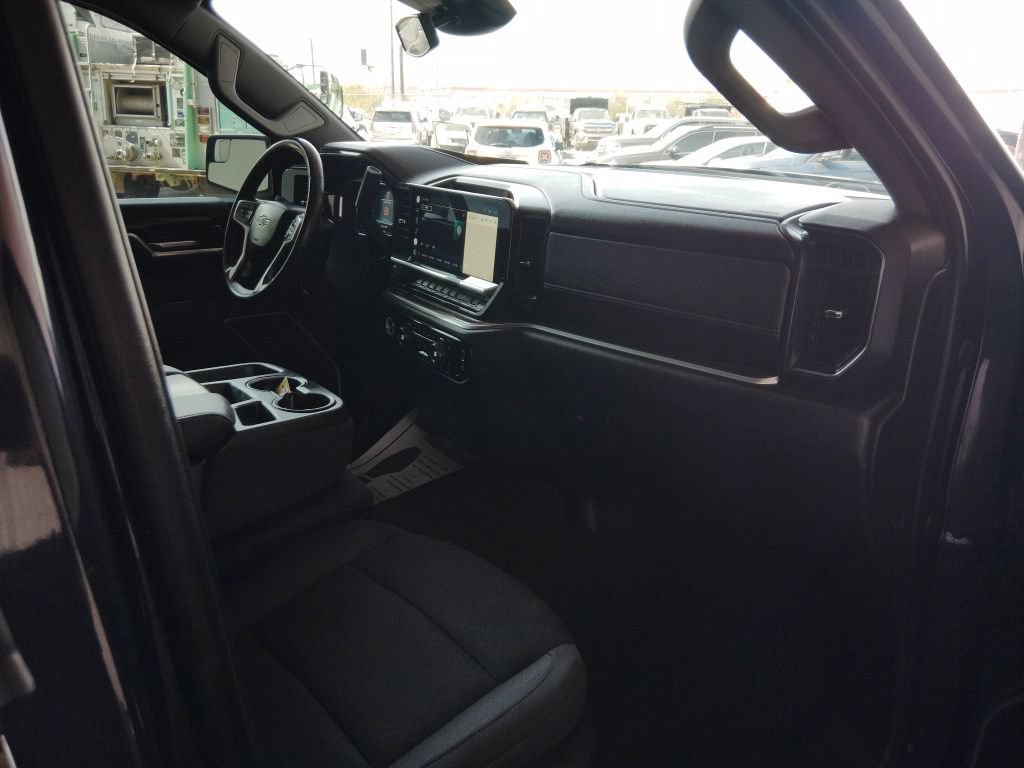 Used 2022 Chevrolet Silverado 1500 RST AWD/4WD image 12