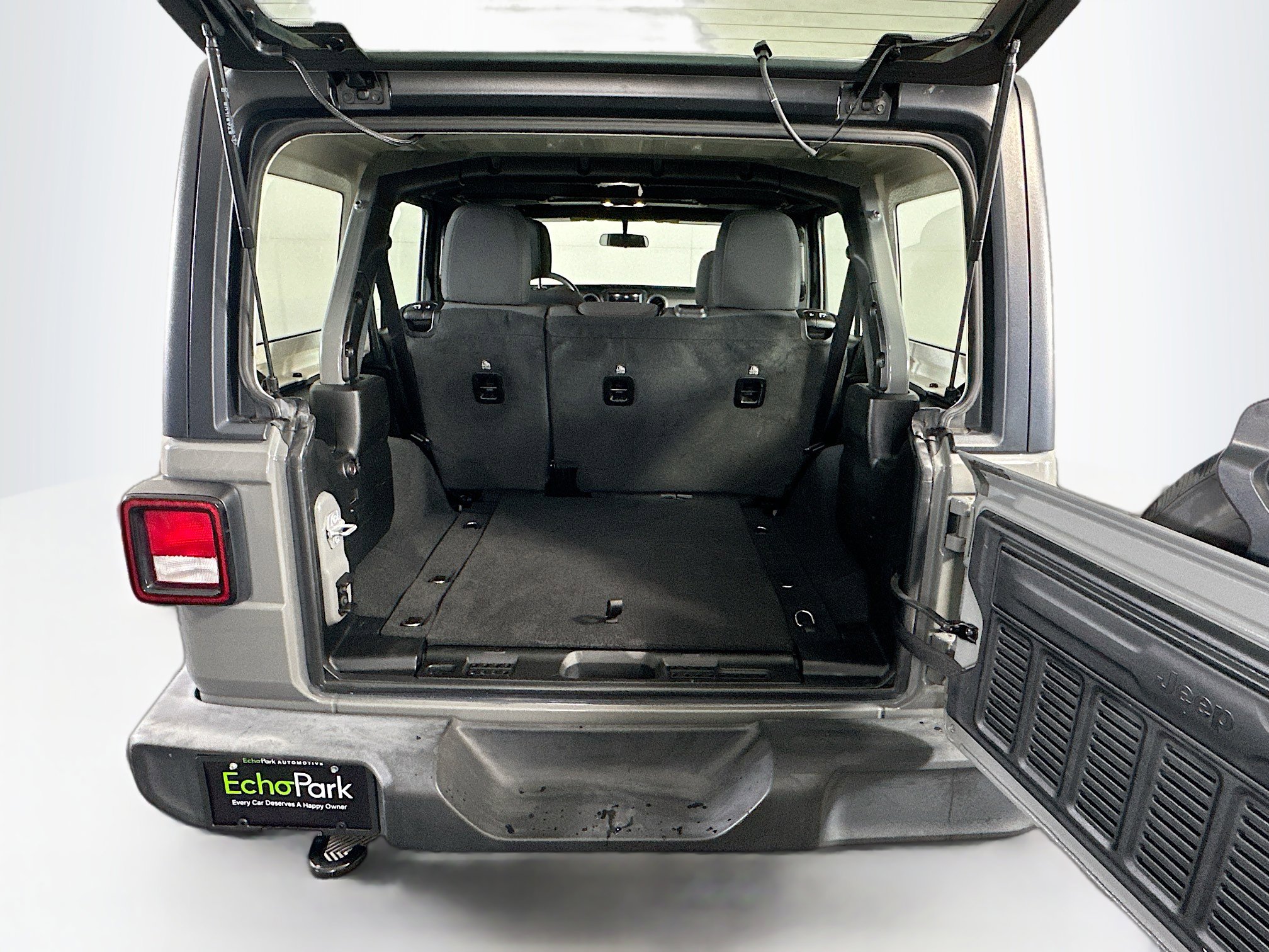 Used 2022 Jeep Wrangler Unlimited Sport image 28