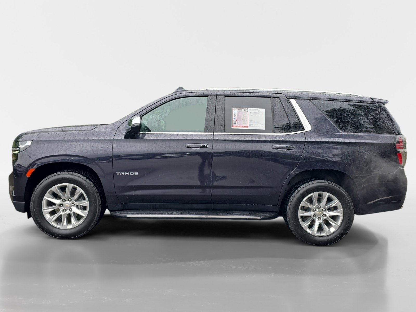 Used 2024 Chevrolet Tahoe Premier AWD/4WD image 2