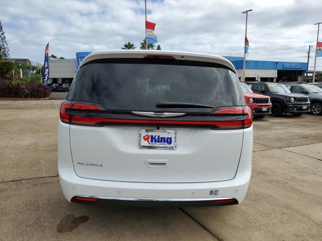 New 2026 Chrysler Pacifica Select image 5