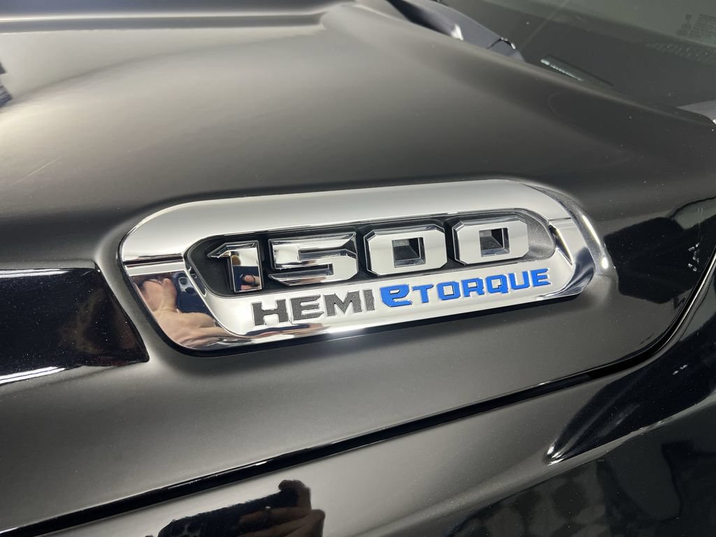 Used 2024 RAM 1500 Big Horn AWD/4WD image 30