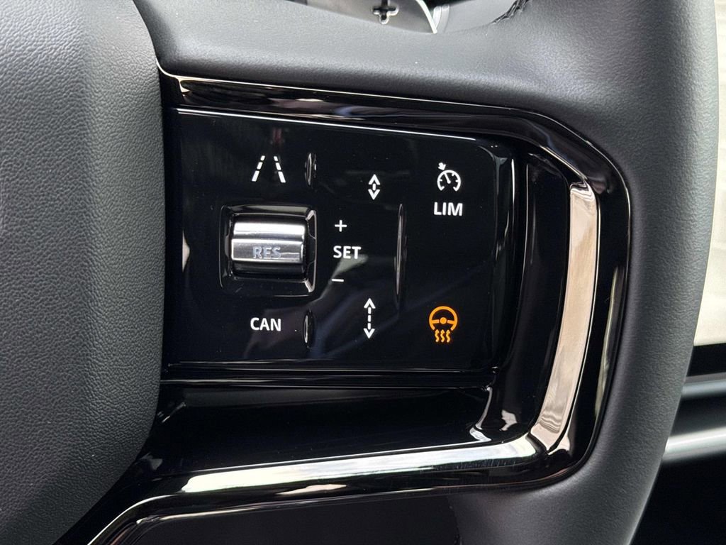 Certified 2025 Land Rover Range Rover Evoque S image 26
