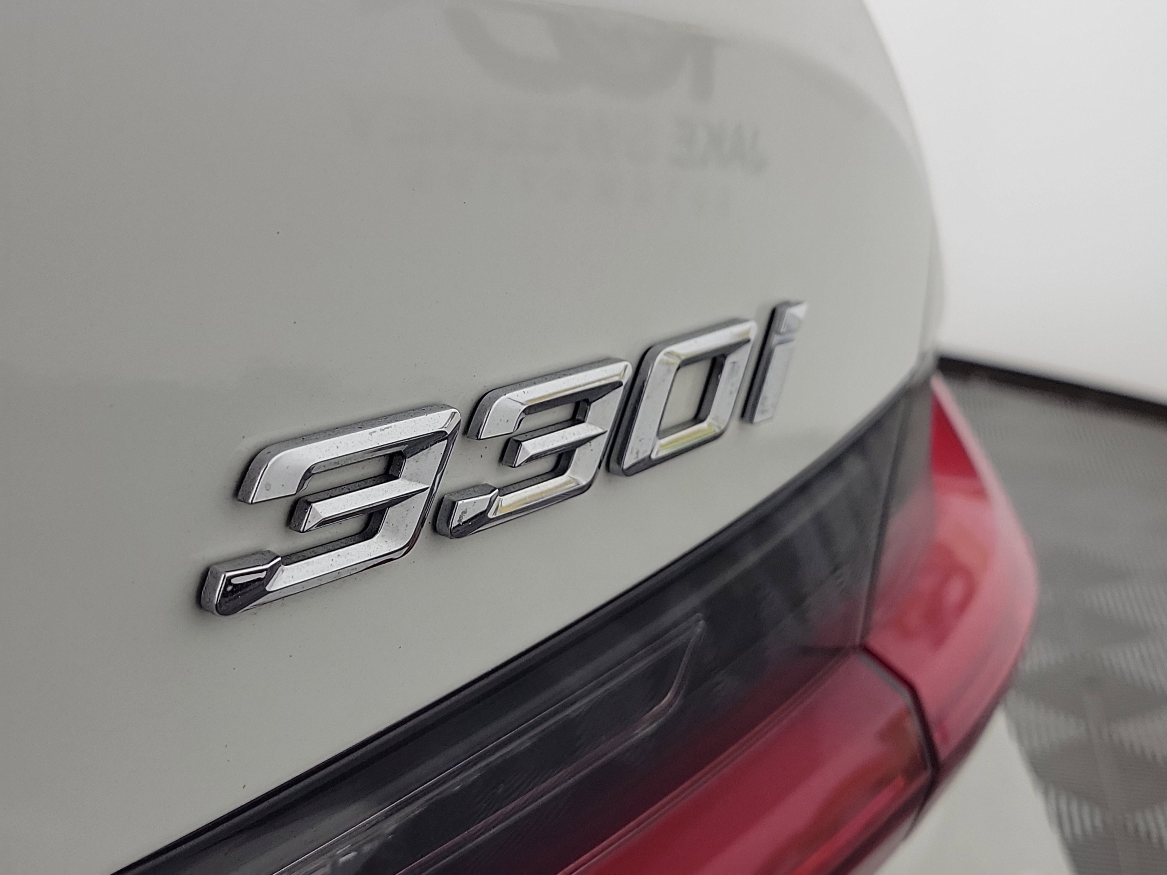 Used 2021 BMW 330i xDrive Sedan w/ Convenience Package image 7