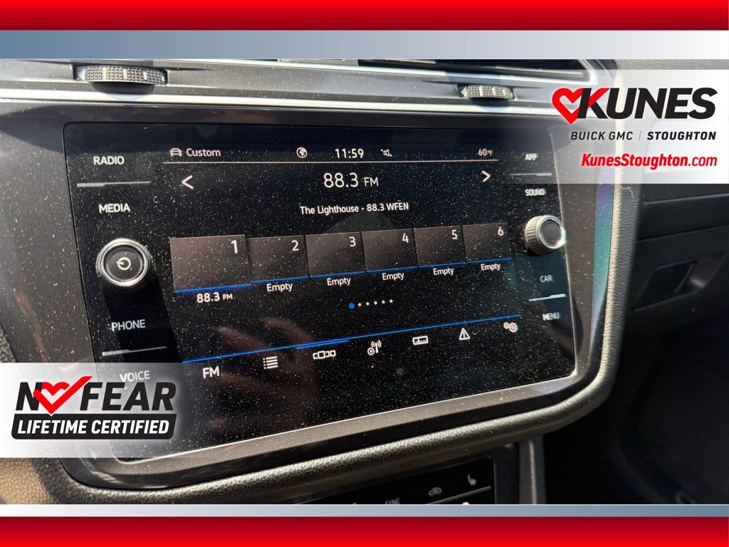 Used 2024 Volkswagen Tiguan SE R-Line AWD/4WD image 33