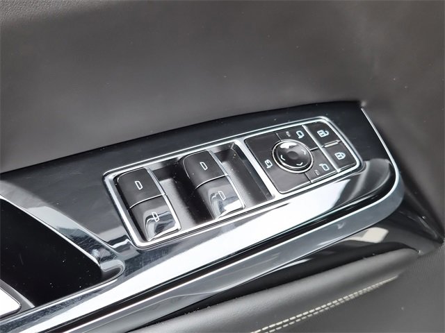 Certified 2025 Cadillac Escalade ESV Sport Platinum image 24