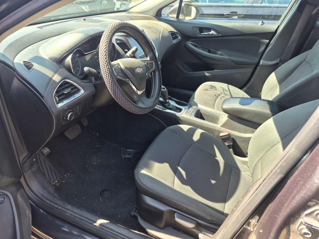 Used 2016 Chevrolet Cruze LT FWD image 8
