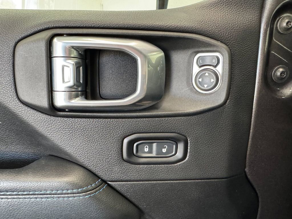 Used 2021 Jeep Wrangler Unlimited Rubicon 4xe image 26