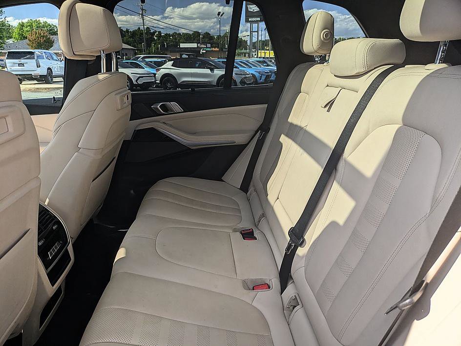Used 2021 BMW X5 xDrive45e w/ Premium Package AWD/4WD image 25