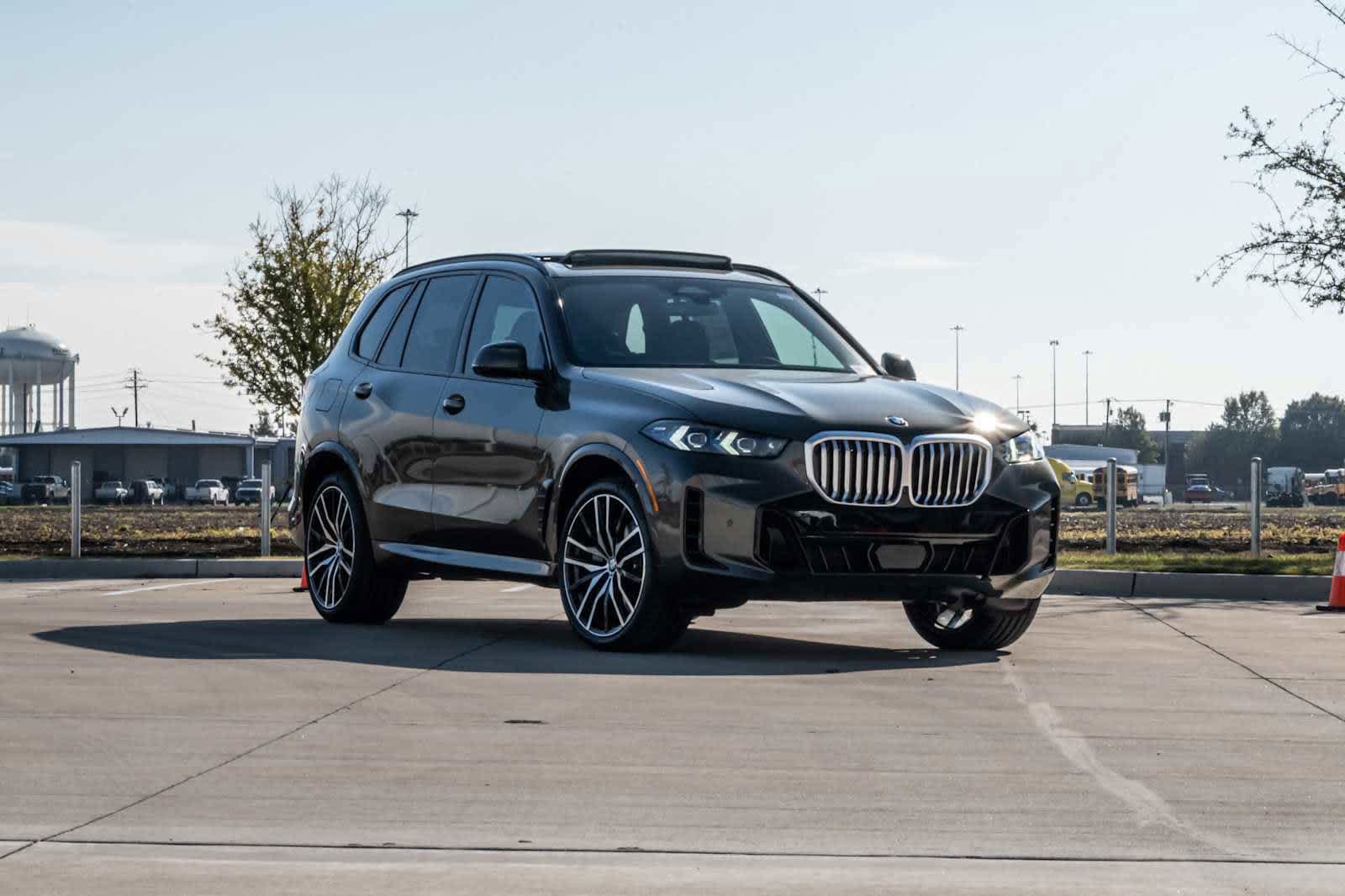 Used 2026 BMW X5 sDrive40i w/ M Sport Package RWD image 1