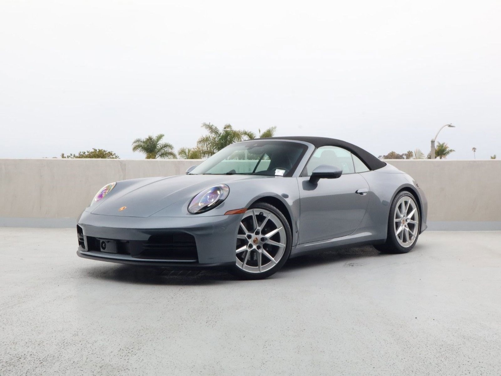 Certified 2025 Porsche 911 Carrera RWD image 1