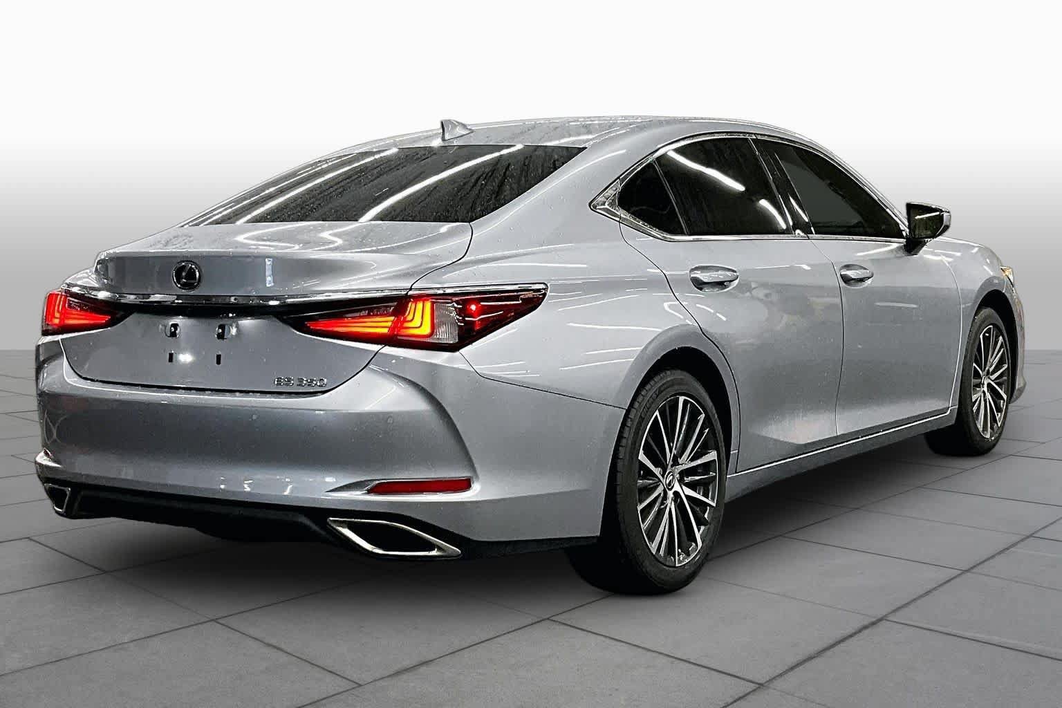Used 2024 Lexus ES 350 w/ Premium Package FWD image 13