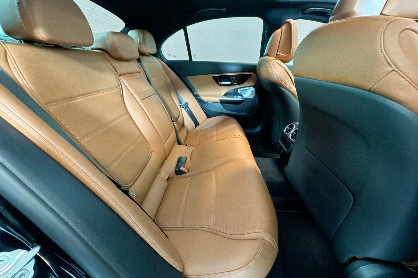 Used 2022 Mercedes-Benz C 300 Sedan image 26