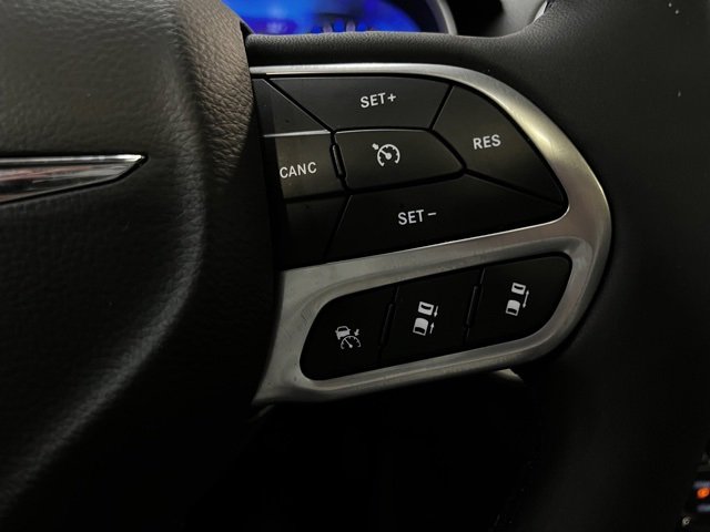 Used 2023 Chrysler 300 Touring L w/ Popular Equipment Group image 12