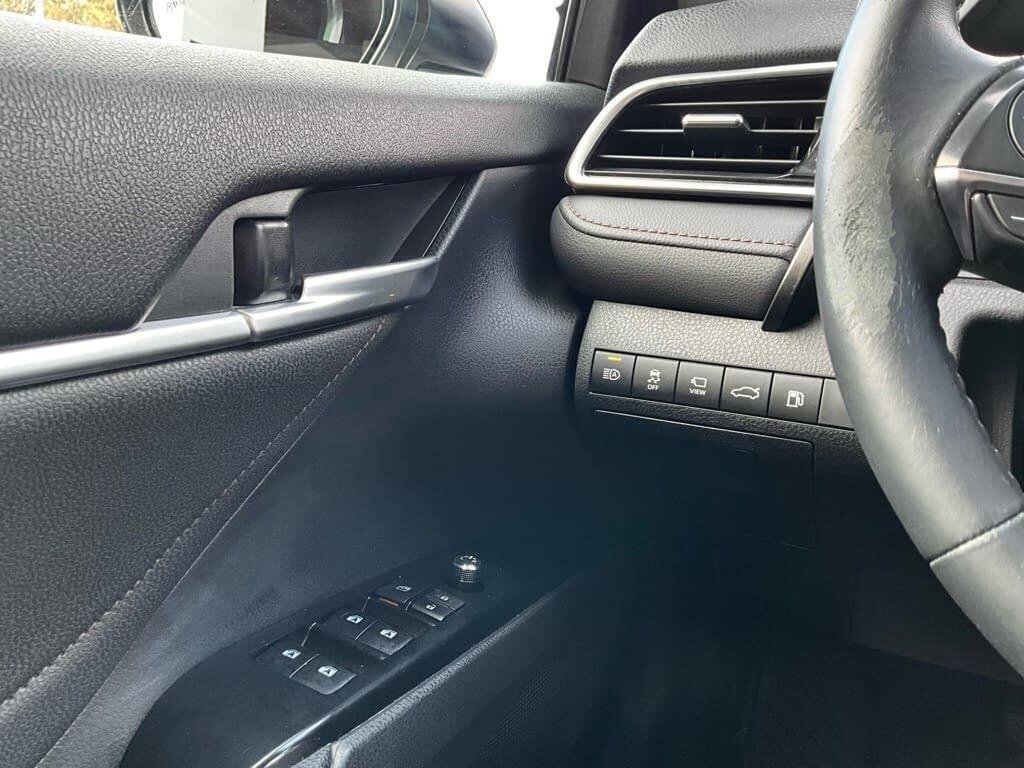 Used 2018 Toyota Camry XLE w/ Audio Package image 23