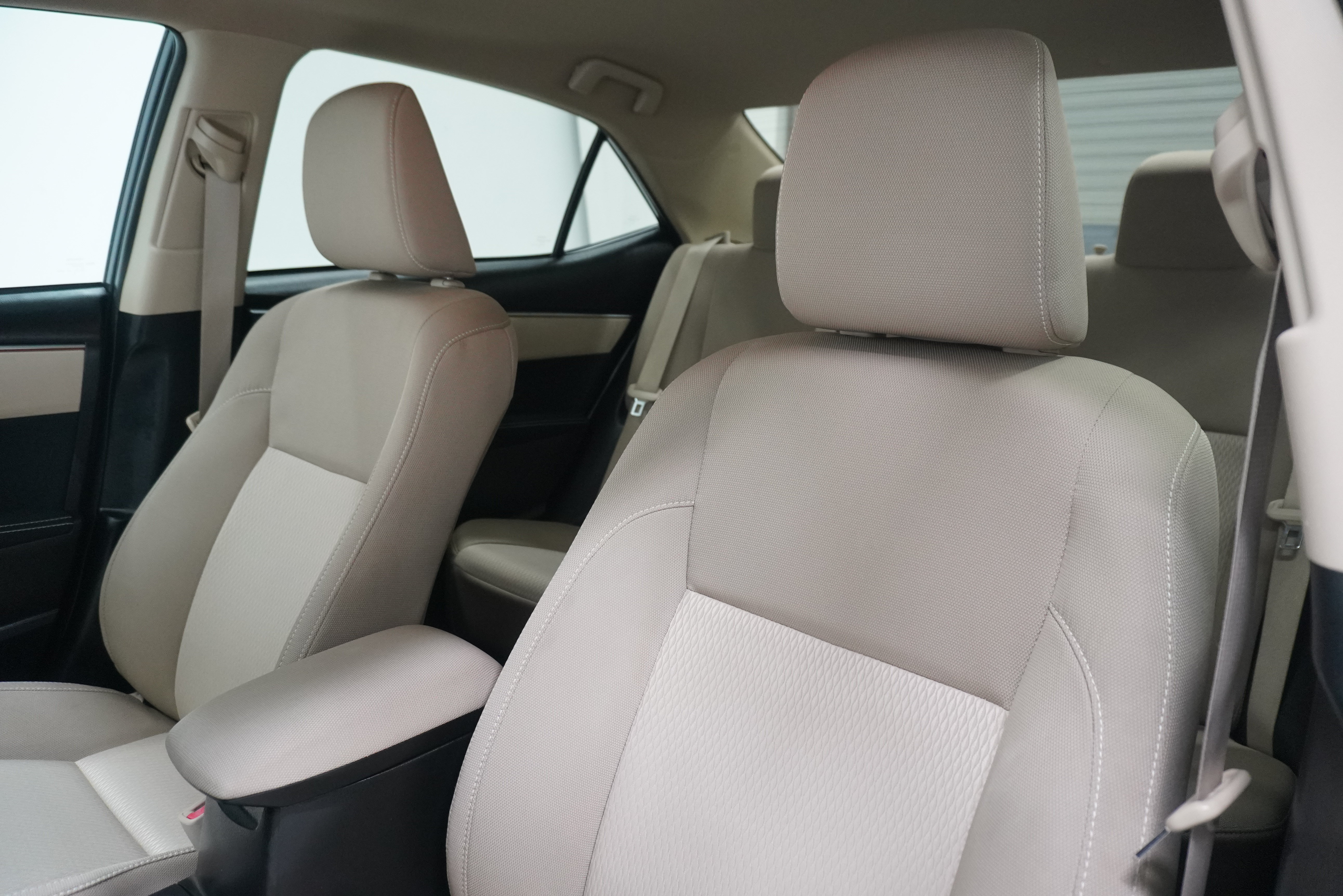 Used 2014 Toyota Corolla LE FWD image 11