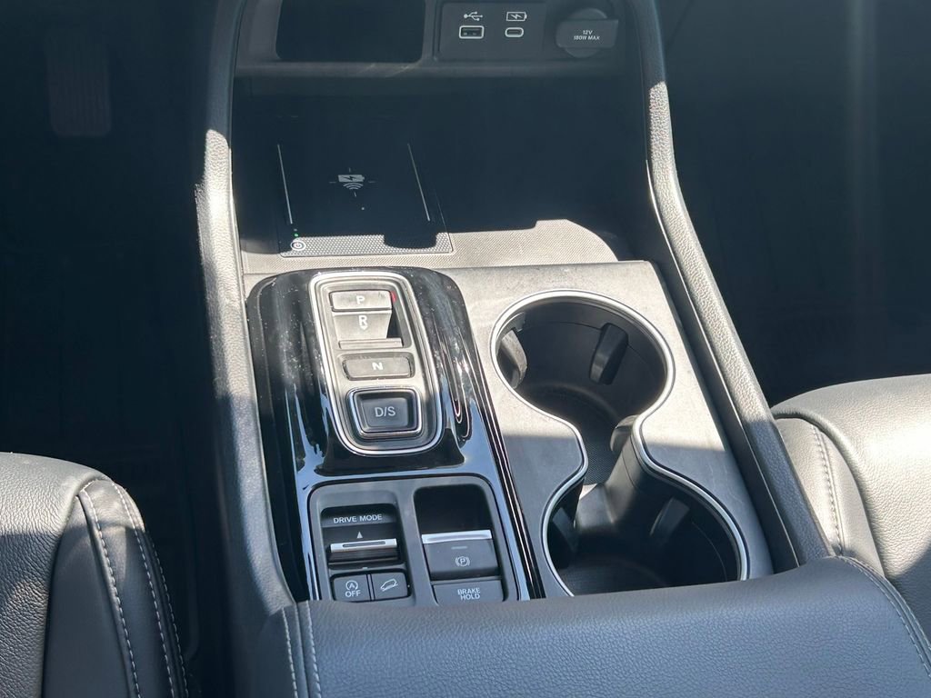 Used 2024 Honda Pilot Touring image 23