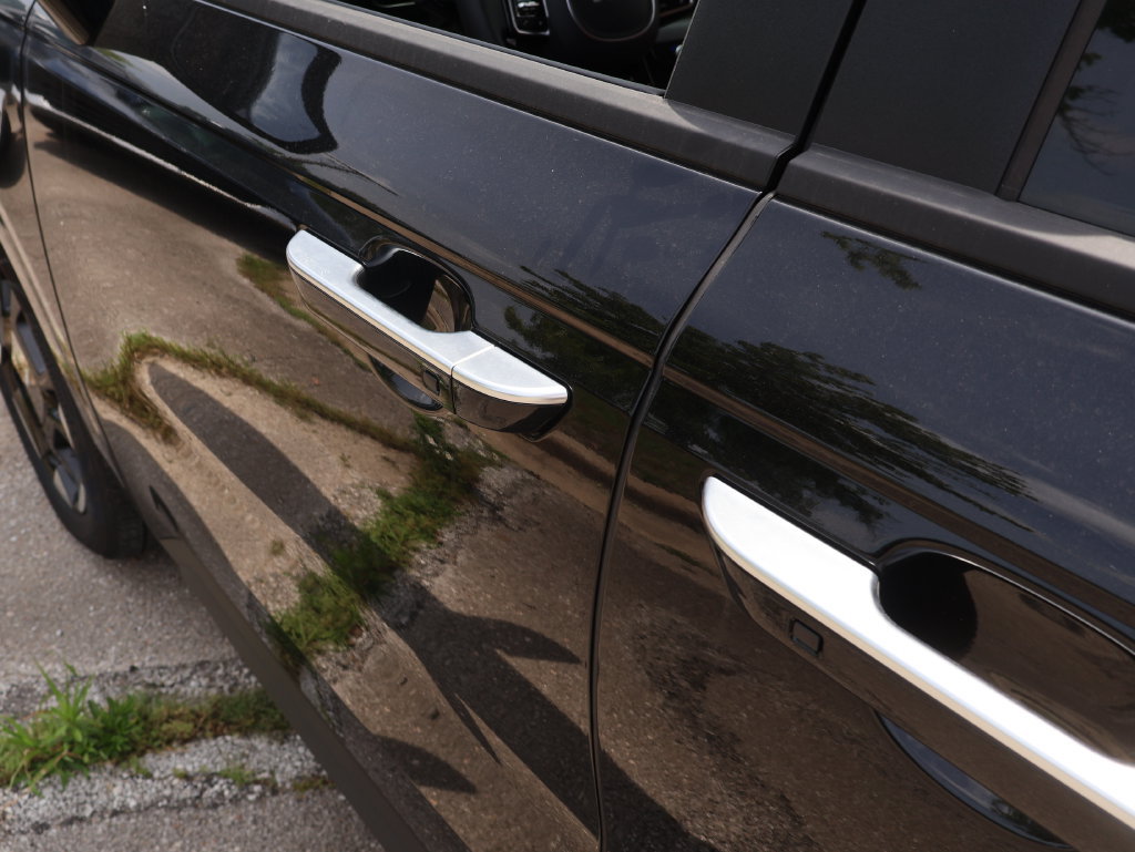 New 2026 Kia Carnival EX FWD image 10