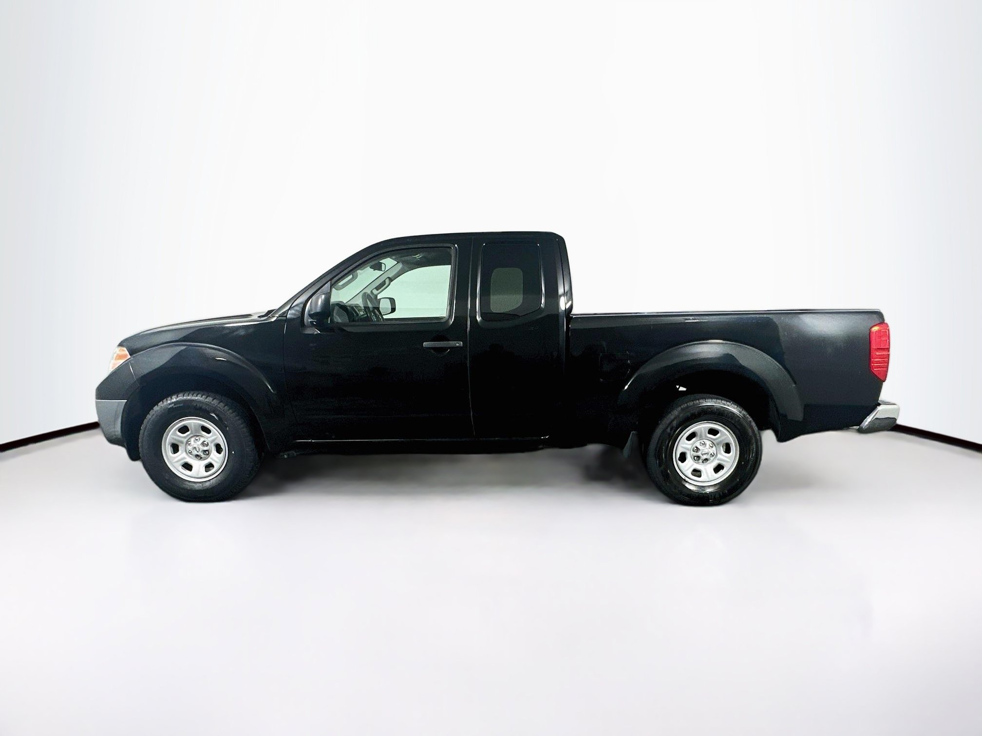 Used 2016 Nissan Frontier S RWD image 4