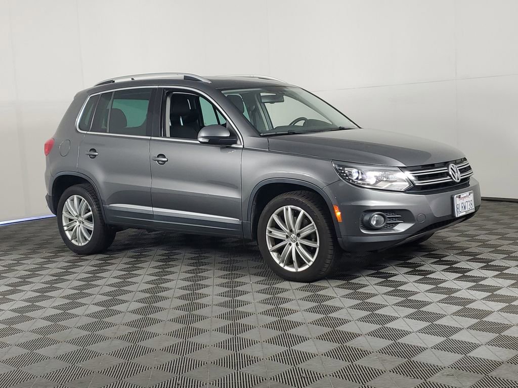 Used 2016 Volkswagen Tiguan SE FWD image 2