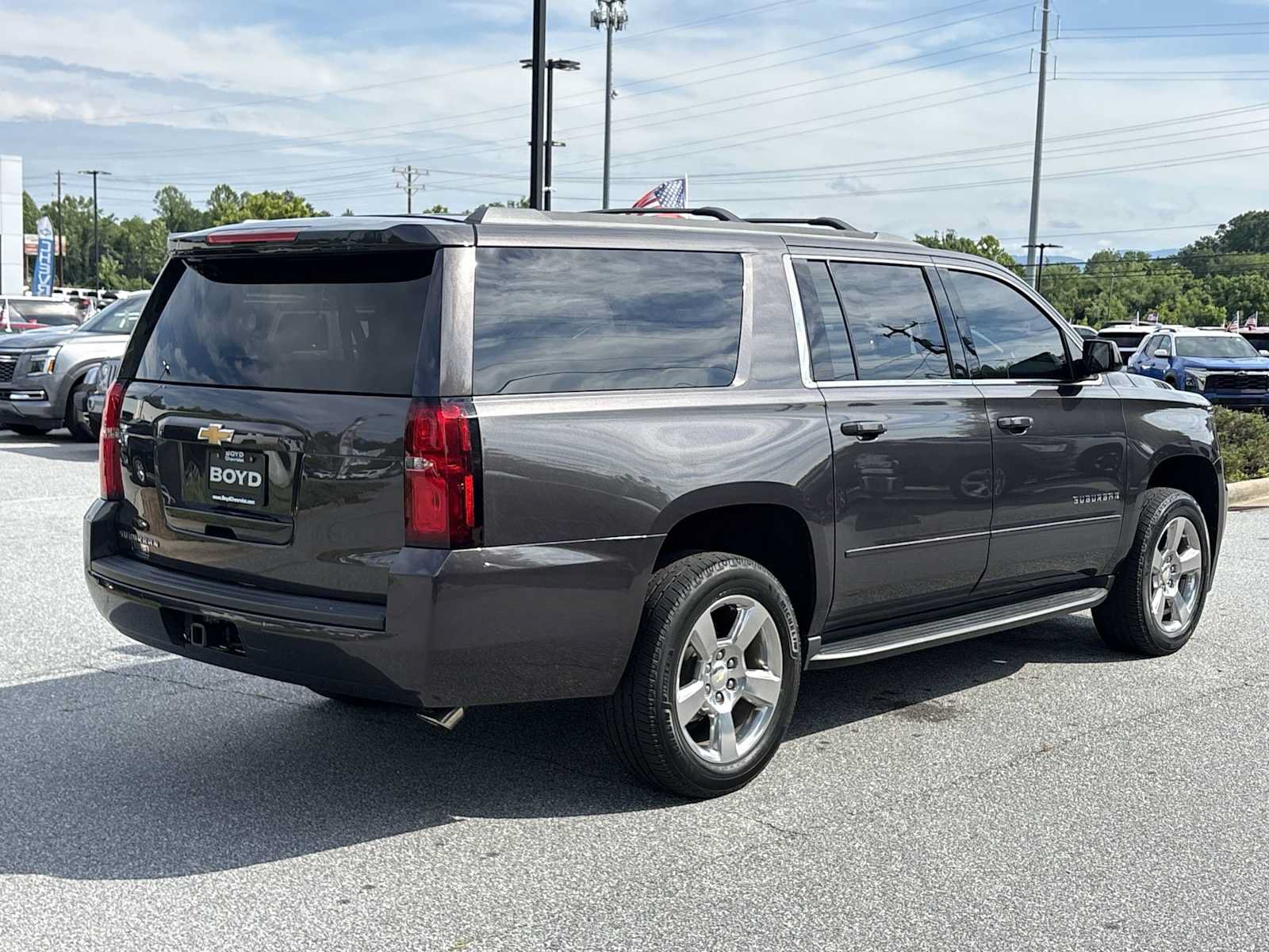 Used 2018 Chevrolet Suburban LS w/ All-Season Package AWD/4WD image 6