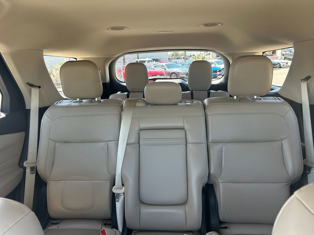 Used 2022 Ford Explorer XLT w/ Equipment Group 202A image 12