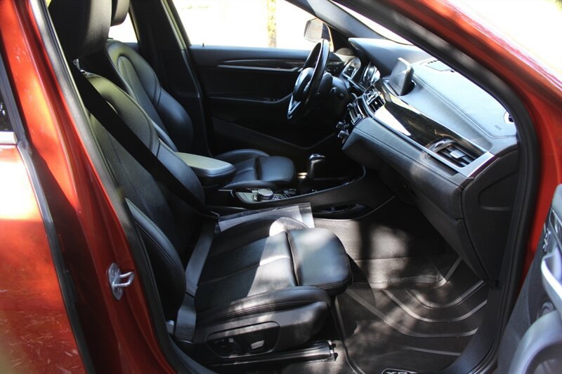 Used 2018 BMW X2 xDrive28i w/ Convenience Package AWD/4WD image 17