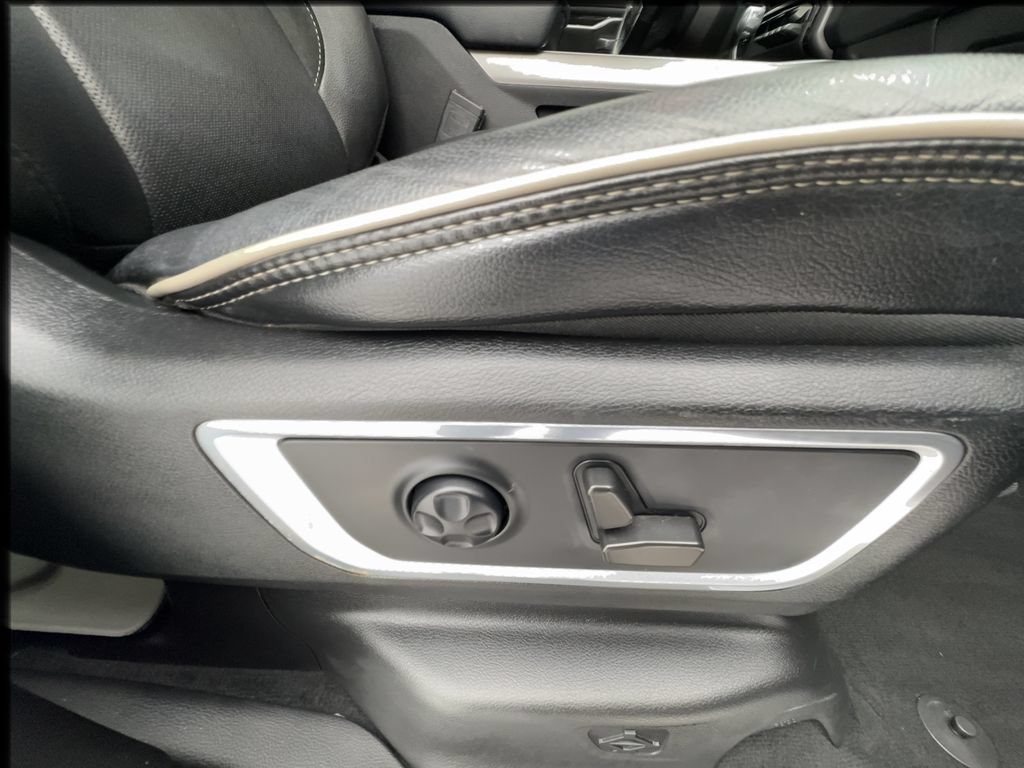 Used 2021 RAM 1500 Laramie w/ Sport Appearance Package AWD/4WD image 32