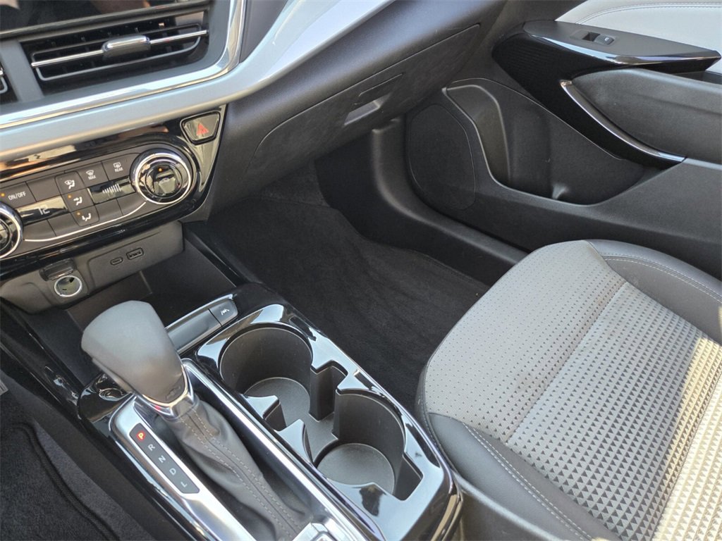 Used 2024 Chevrolet Trax LT image 25