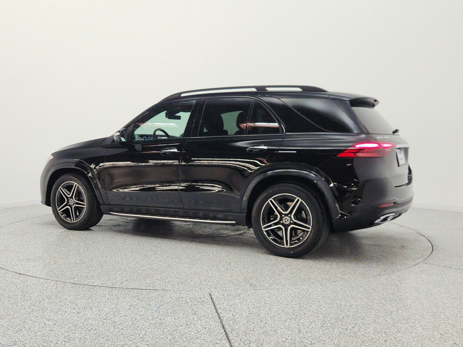 Used 2025 Mercedes-Benz GLE 350 4MATIC image 8